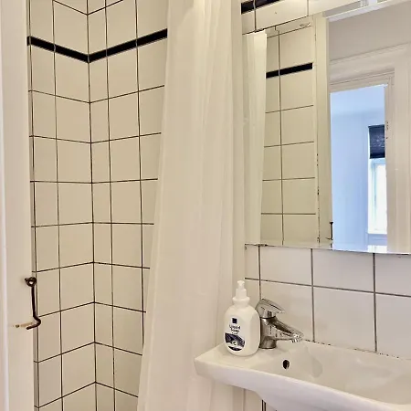 Two Bedroom In Copenhagen, Woltersgade 9, *